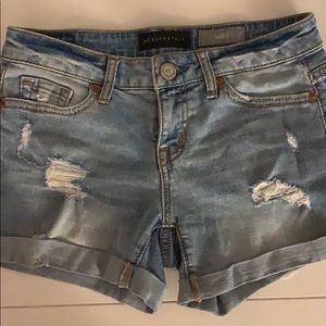 Aéropostale Jean shorts.